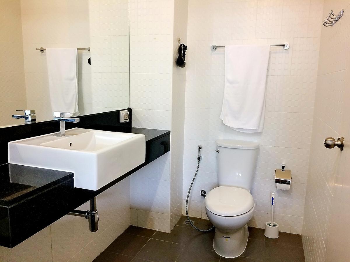 Chic Apartment Karon Dış mekan fotoğraf